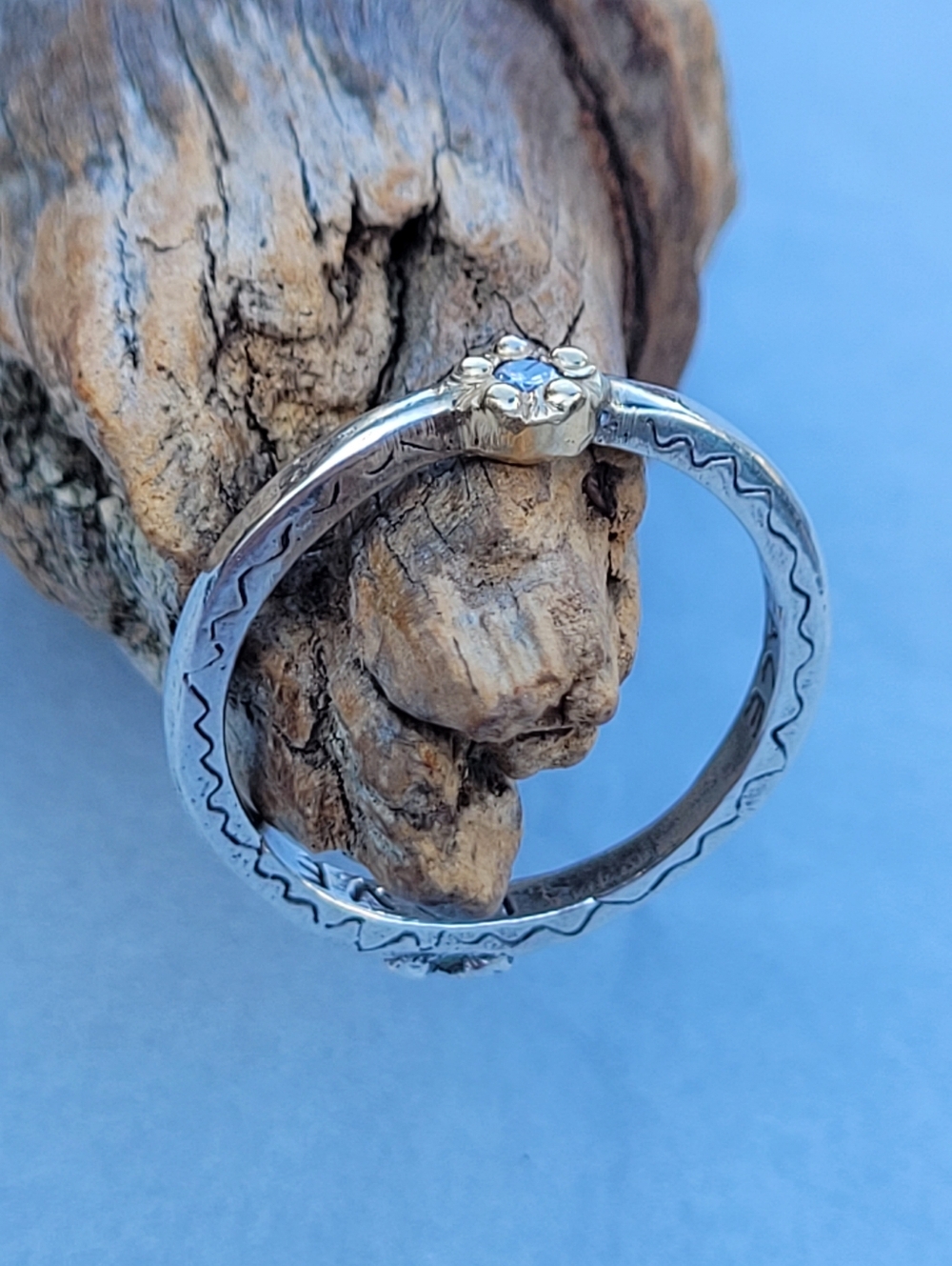 Jes MaHarry Diamond Ring BEAUTIFUL & Vintage. Peace, Love, Truth. Size 7 ❤️